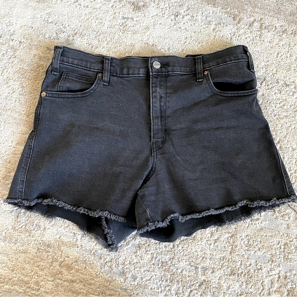 Levi’s High Rise Shorts Jean Denim Cut Offs Black High Waist: 12/31